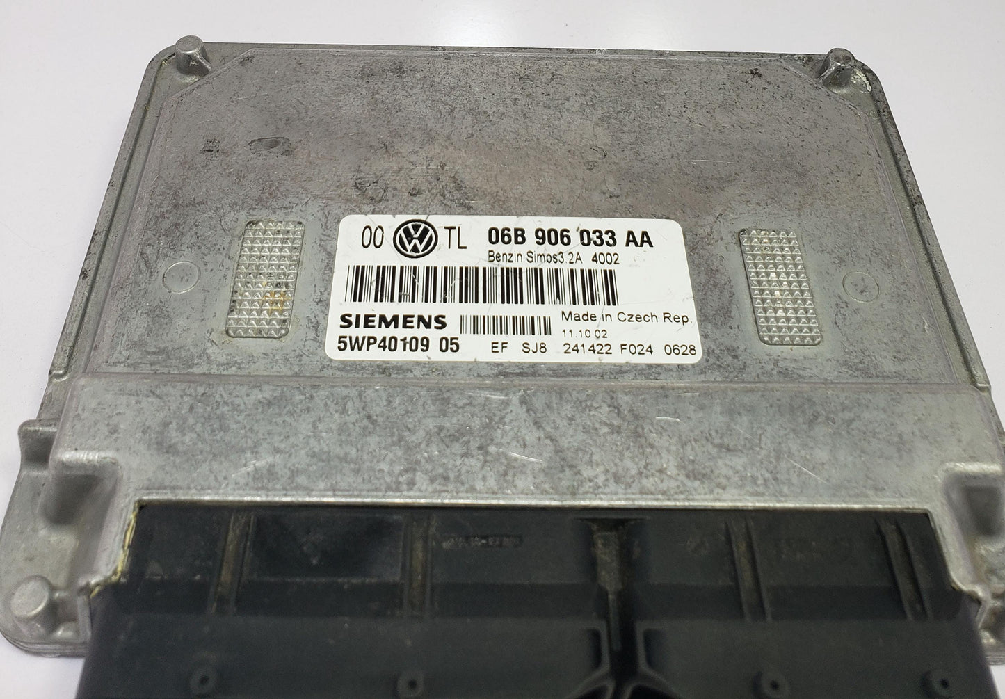 Engine Control Unit for VW Passat B5.5 2.0 Petrol | ECU ECM 06B906033AA