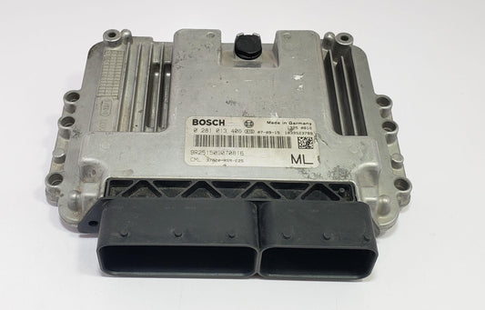 Engine Control Unit for Honda Civic VIII (UFO) | Bosch 0281013406 37820-RSR-E25