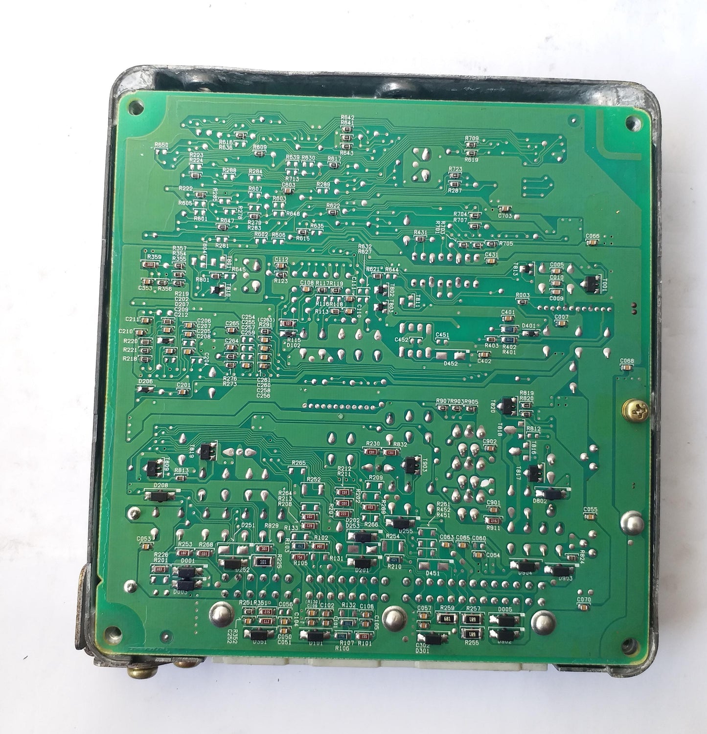 Yes, this is a genuine Toyota Engine Control Unit (ECU/ECM), part number 89661-25020 / Denso 175300-4231