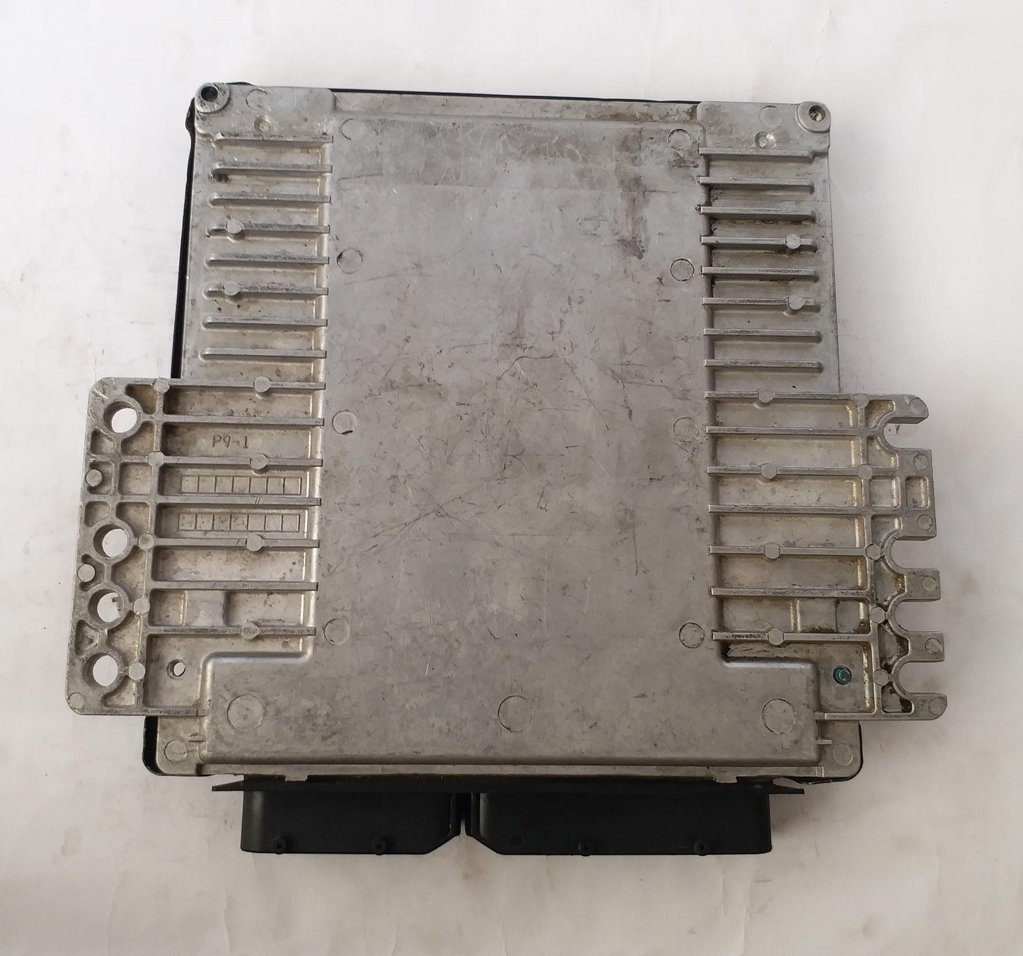 Engine Control Unit Nissan MEC35-930D15125 ECU JDM used