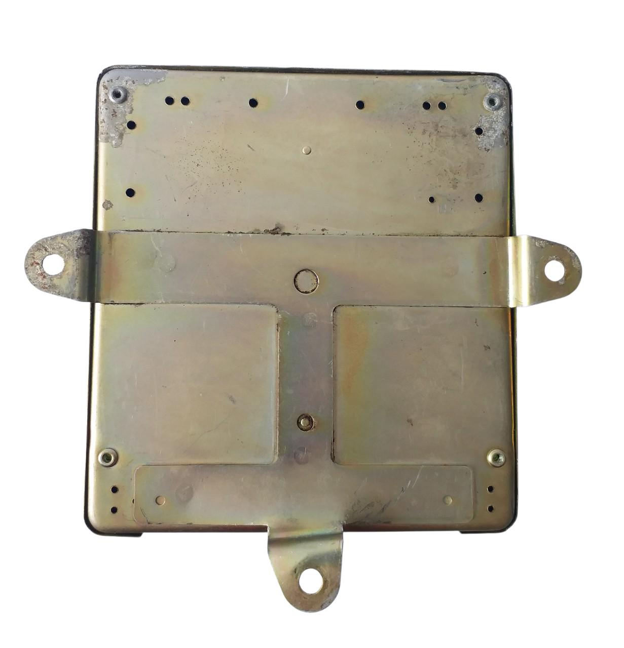 Mitsubishi Delica ECU MD303115 E2T63171 2.4L 4G64 Petrol