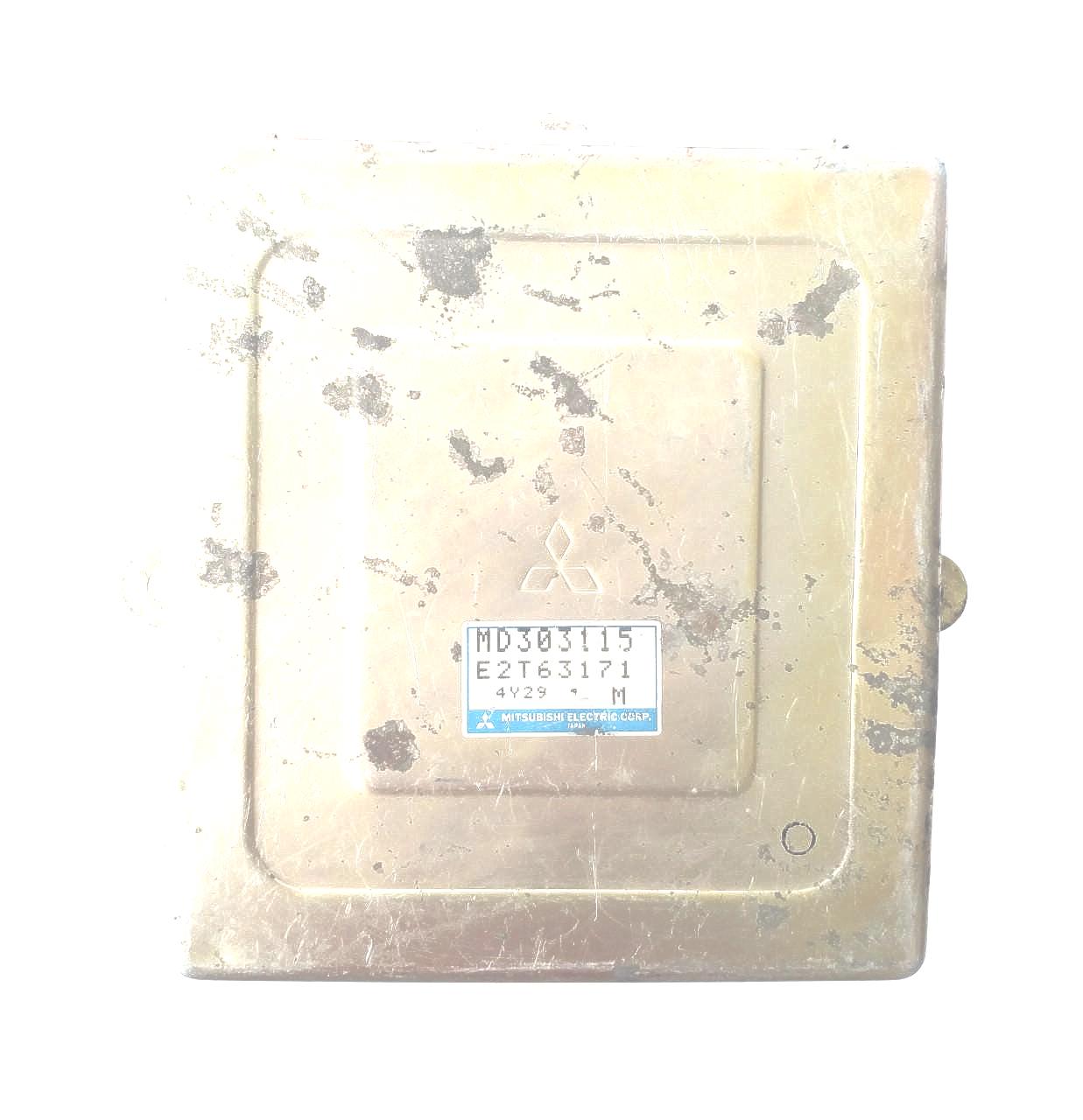 Mitsubishi Delica ECU MD303115 E2T63171 2.4L 4G64 Petrol