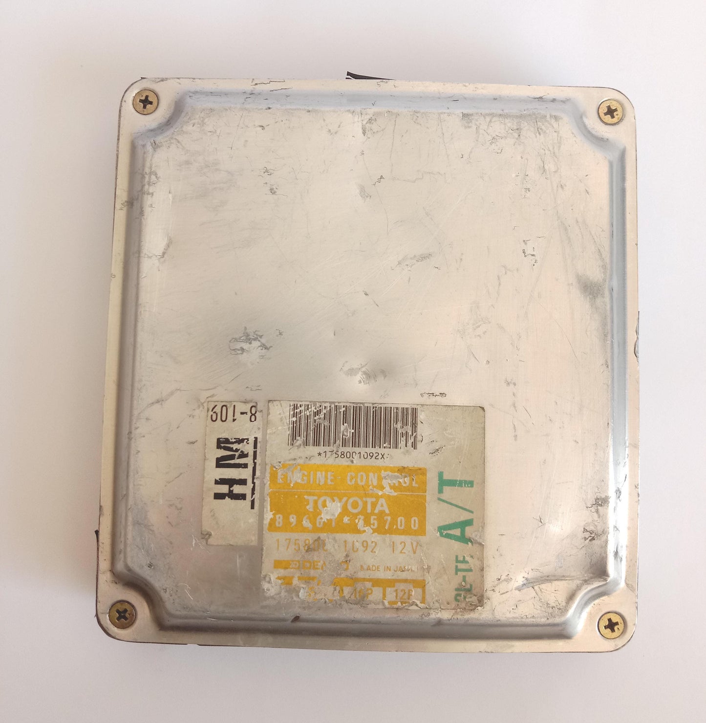 Toyota Hilux 2L-TE Automatic Engine Control Unit ECU 89661-35700