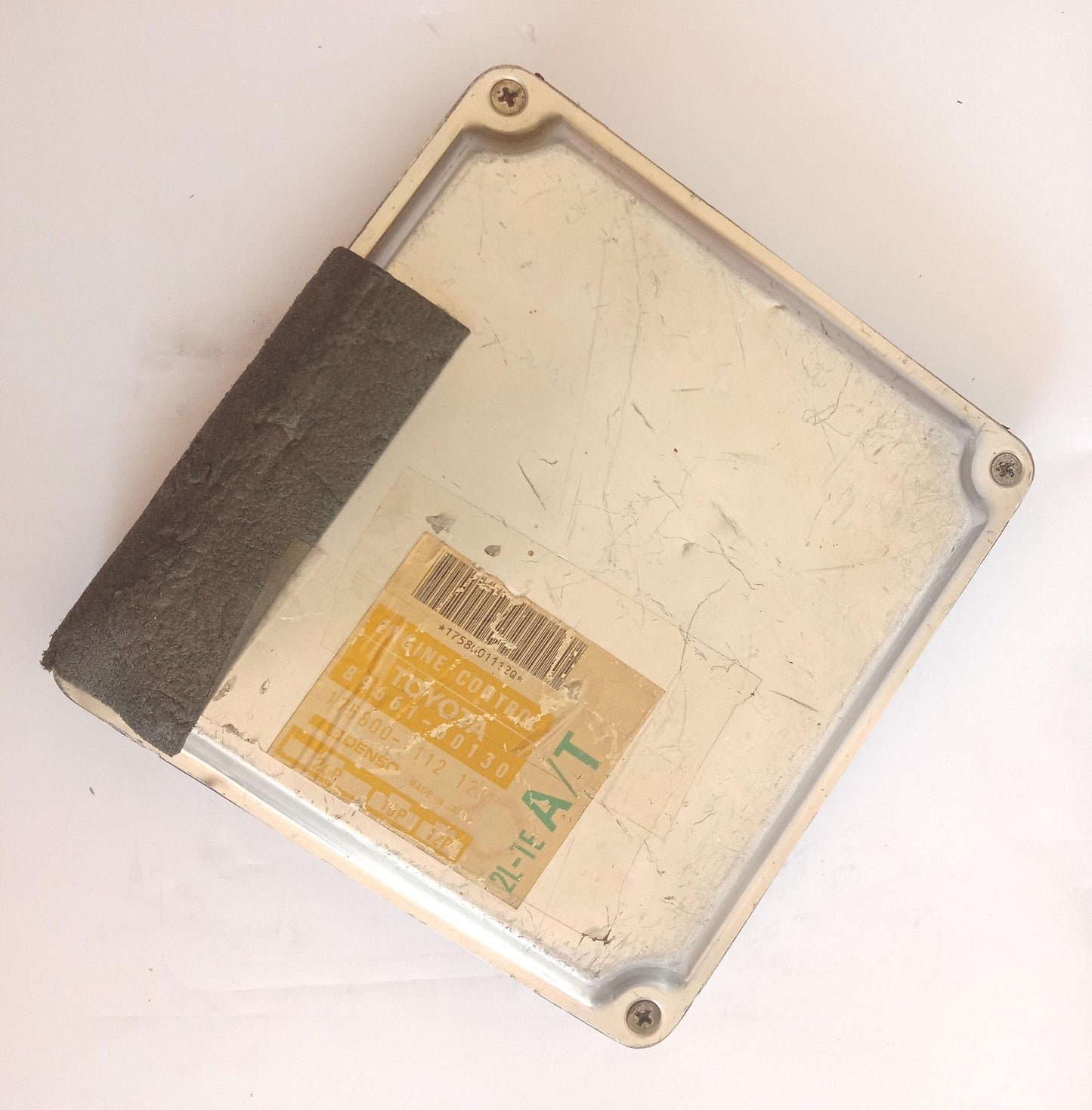 Toyota Land Cruiser Prado LJ71 2L-TE Engine Control Unit ECU 89661-60130