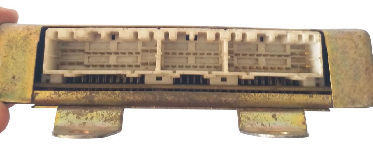 Mitsubishi 1.8L Engine Control Unit ECU ECM MD176815 E2T60574