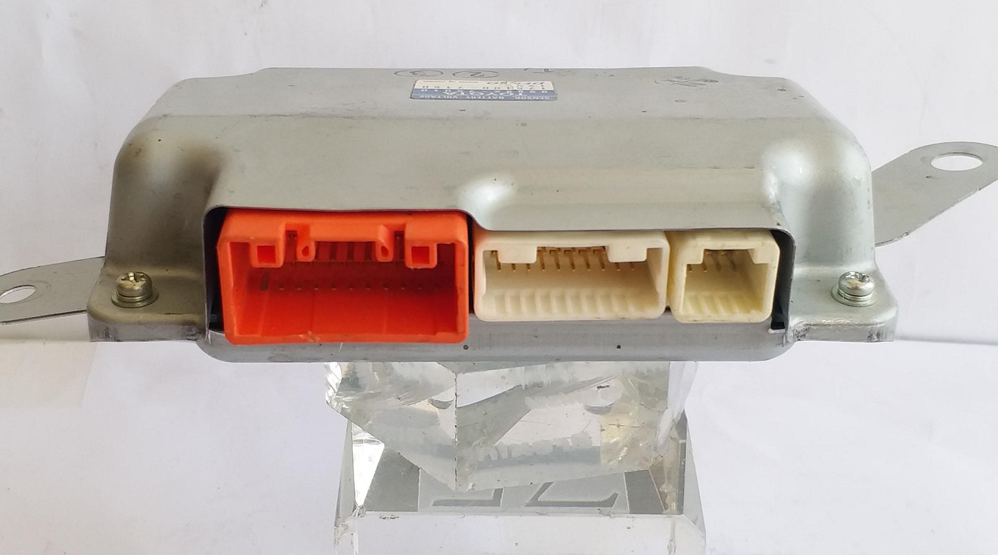 Lexus HS250h Hybrid Battery Voltage Control Module 89892-75010 OEM 2010-2012