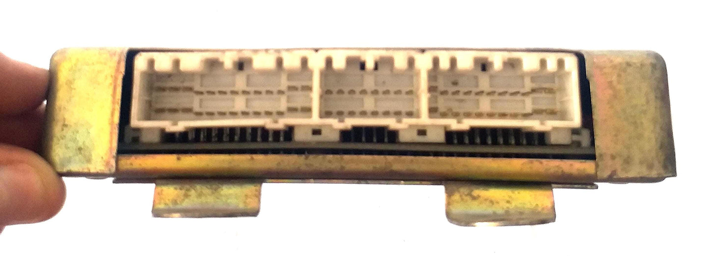 Mitsubishi Chariot Engine Control Unit ECU MD329875 E2T65474