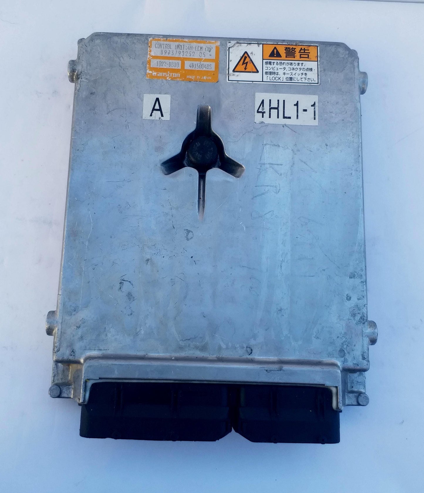 Isuzu Elf NKR81A Engine Control Unit ECU ECM 8973790252 1027-D310 49150048S