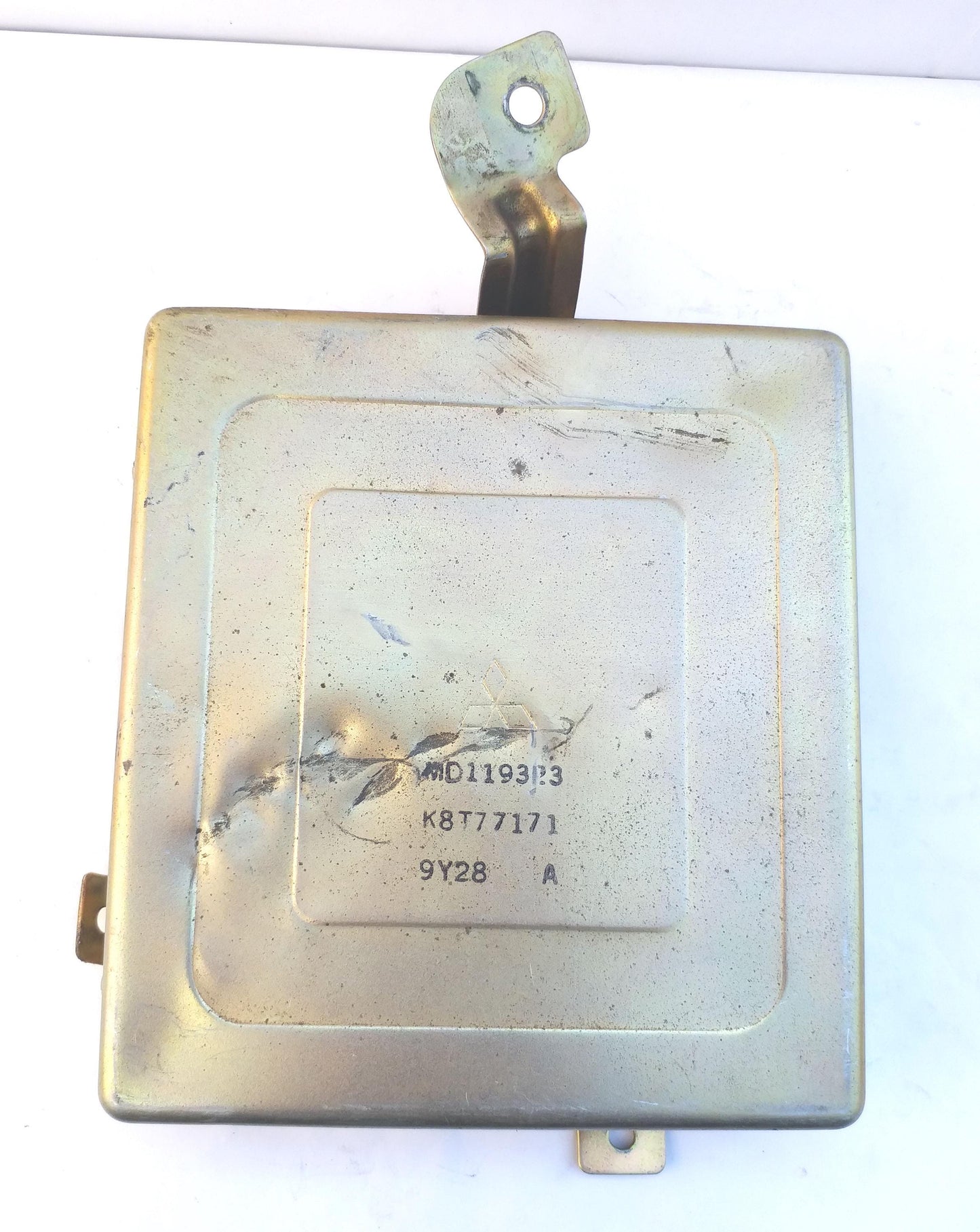 Mitsubishi Pajero 4D56 Engine Control Unit ECU ECM MD119323