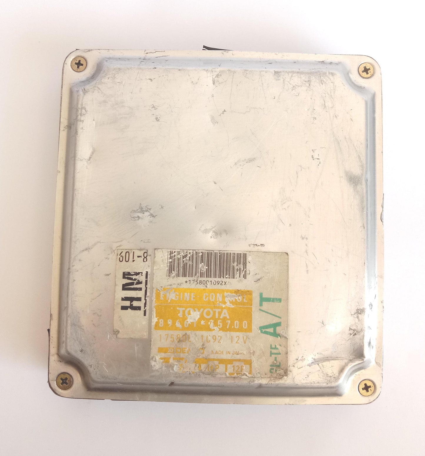 Toyota Hilux Engine ECU Automatic 2.4L 2LTE 89661-35700