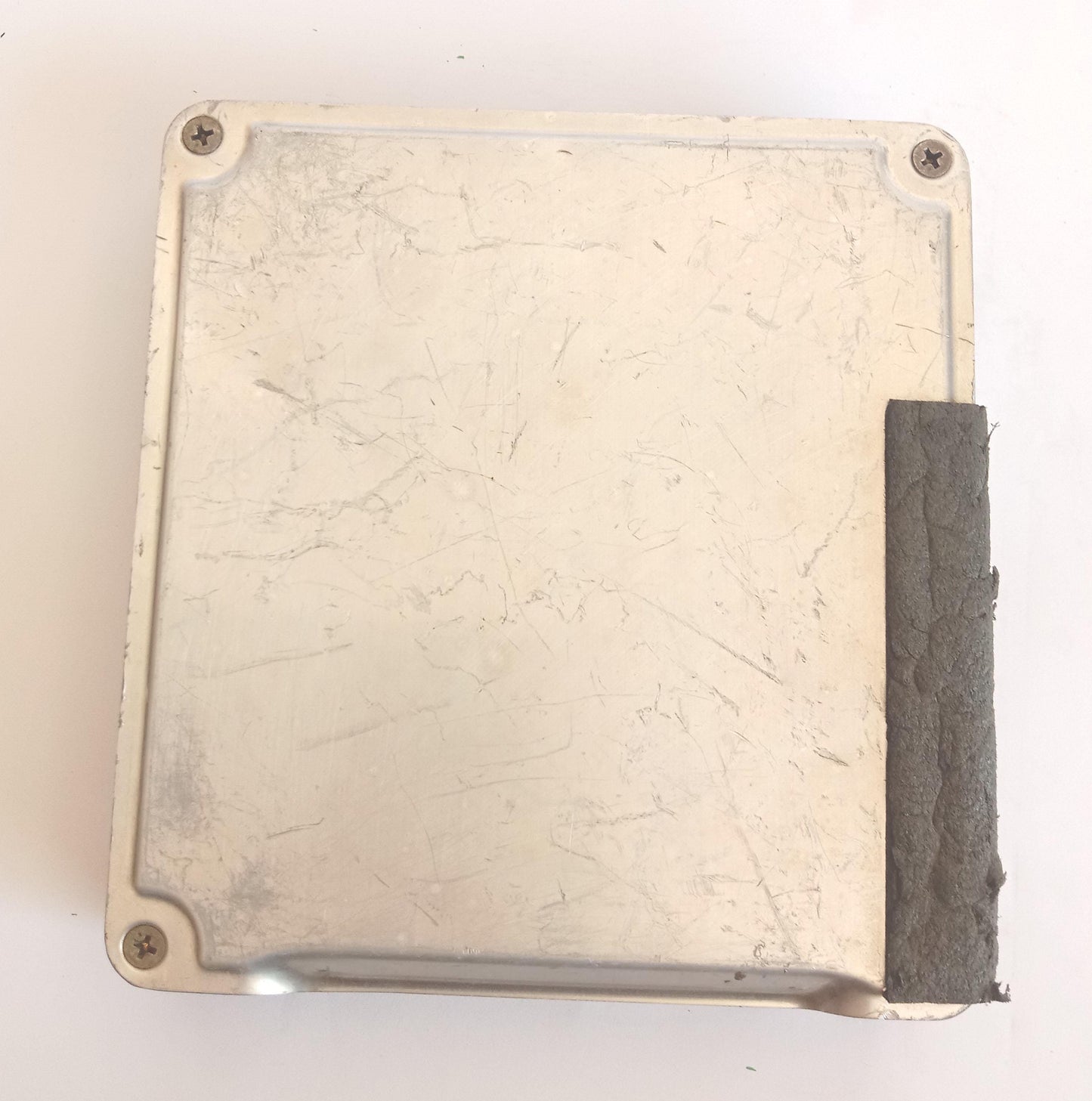 Toyota Land Cruiser Prado LJ71 2L-TE Engine Control Unit ECU 89661-60130