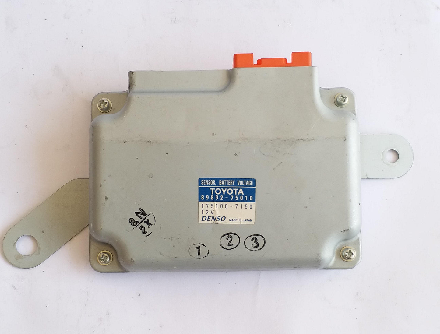 Lexus HS250h Hybrid Battery Voltage Control Module 89892-75010 OEM 2010-2012
