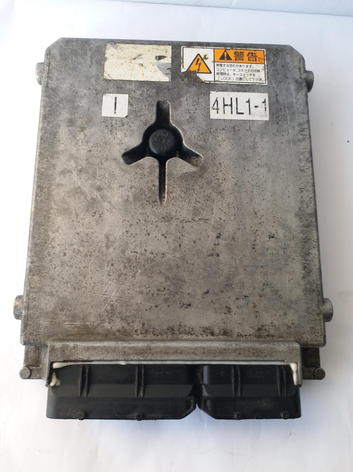 Isuzu Engine Control Unit ECU 8980336150 PB-LKR81A 2006 JDM Used