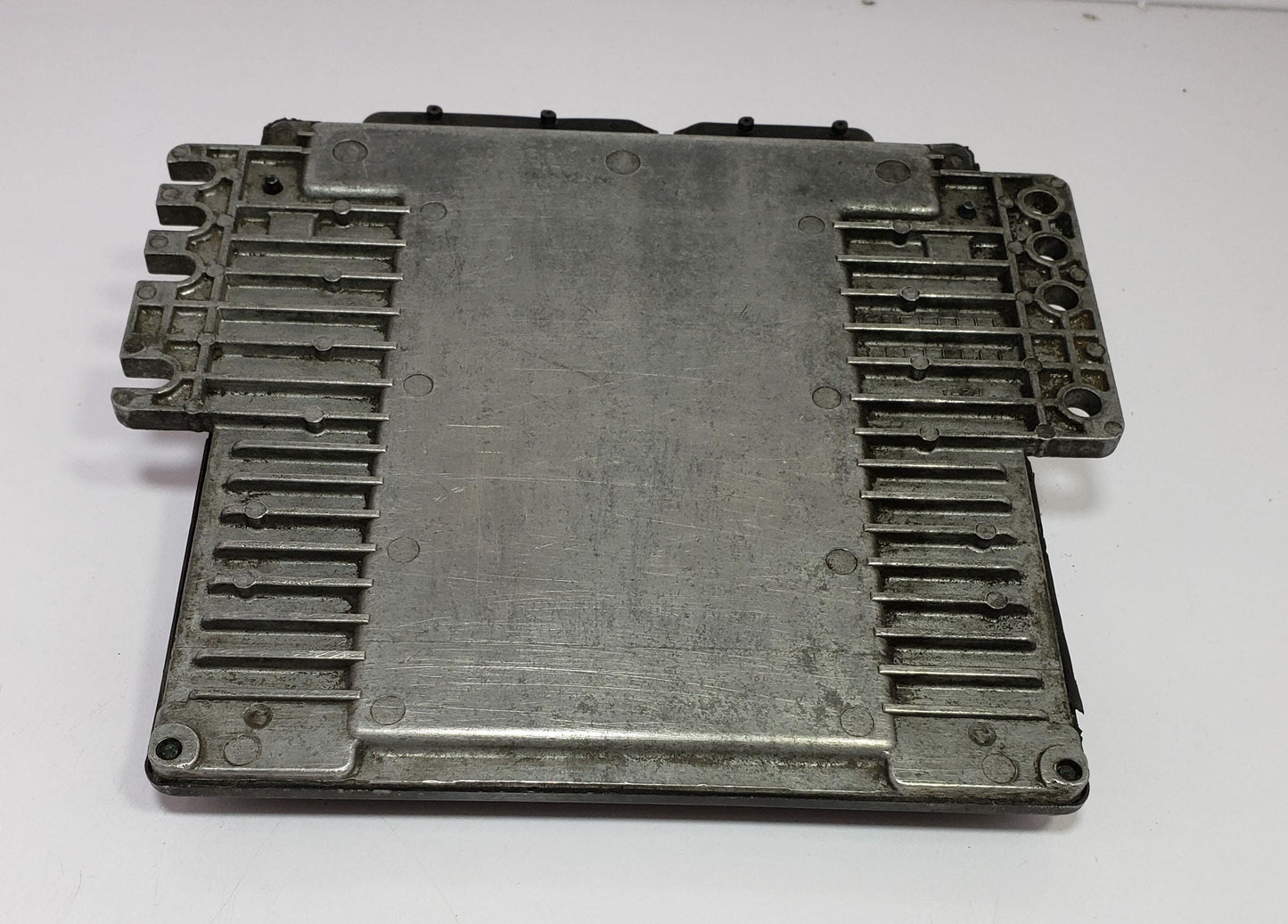 Nissan Elgrand 3.5 V6 Engine Control Unit ECU MEC31-010 JH ECM MEC31-014A13628 Used