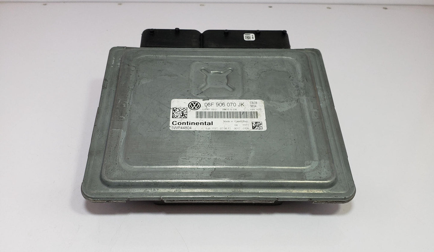 VW Golf 2012 ECU ECM Engine Control Module 03F906070JK W122 Tested