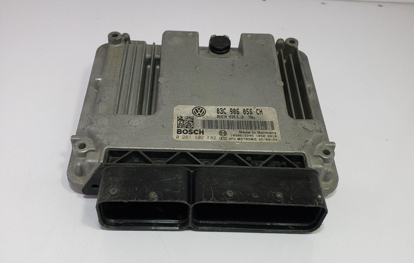 VW Touran 1.6 FSI Engine ECU Bosch 0261S02182 03C906056CH MED9.5.10