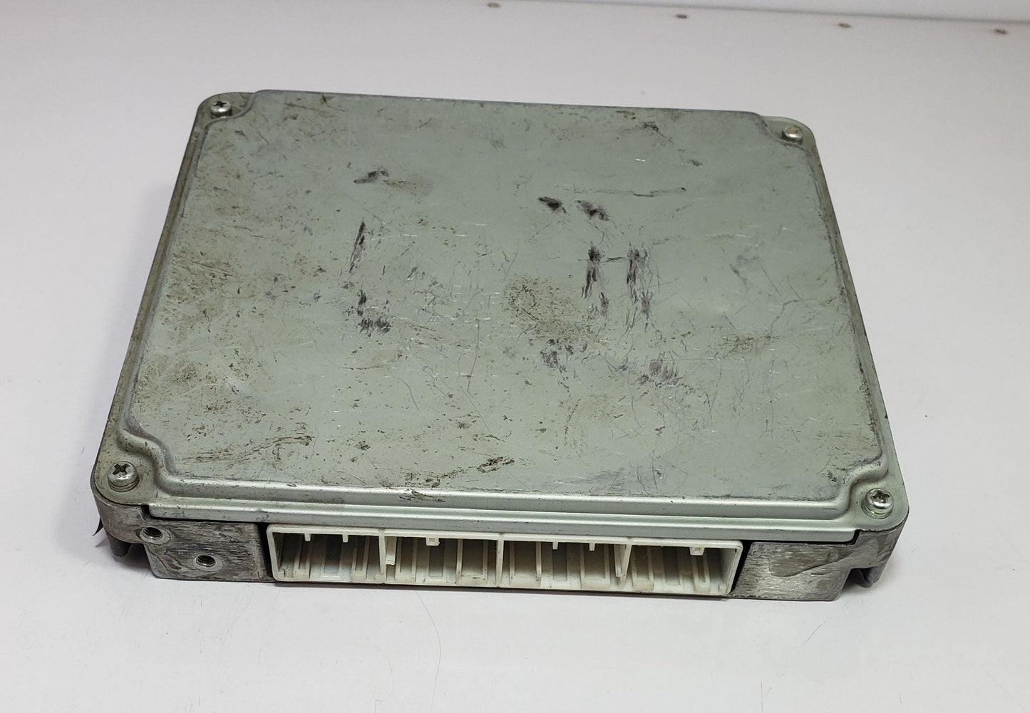 JDM Hino Dutro XZU411M ECU ECM 89661-37342 Engine Computer Module