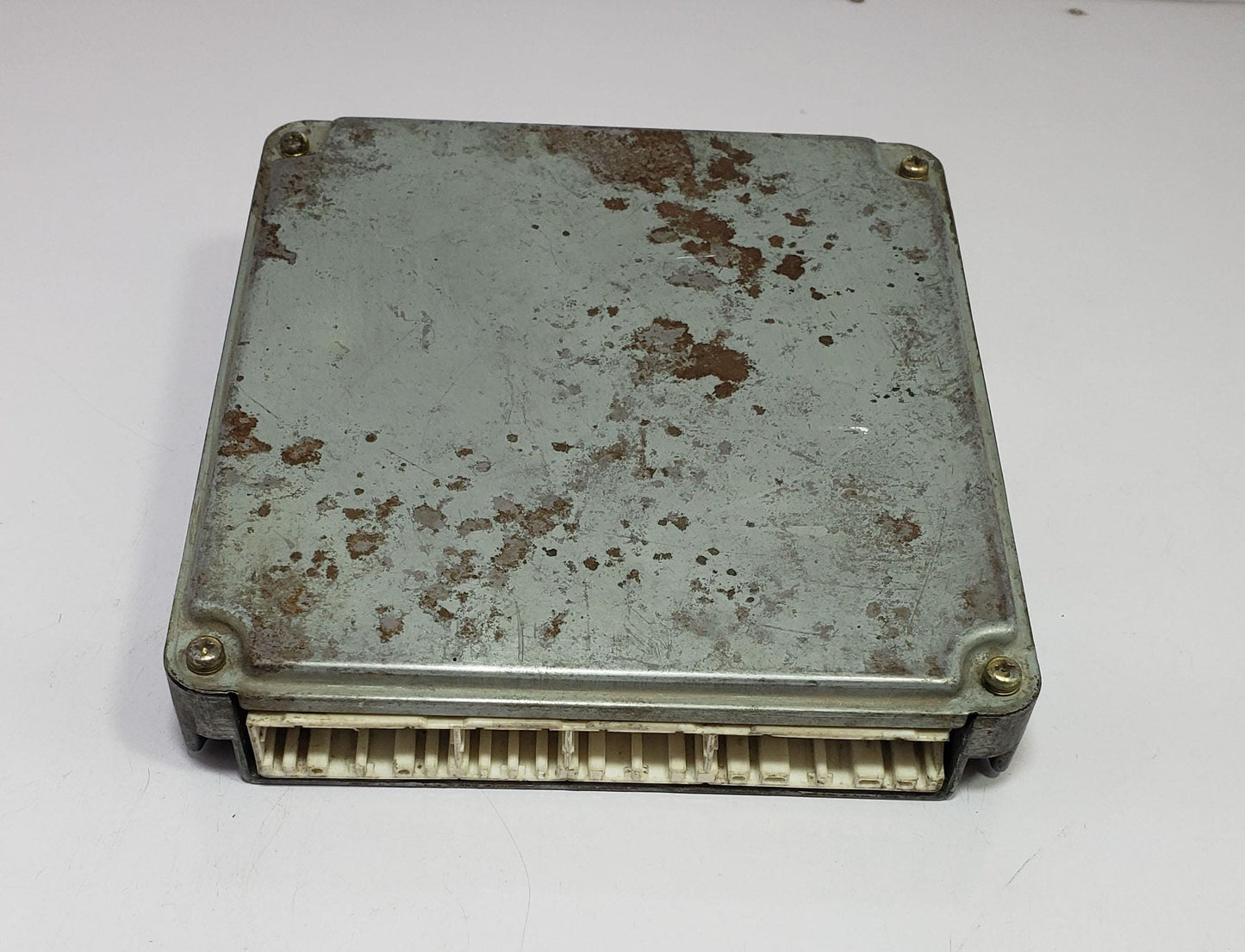 Toyota Hilux 5LE Diesel Engine Control Unit ECM ECU 89666-35300 Used Genuine
