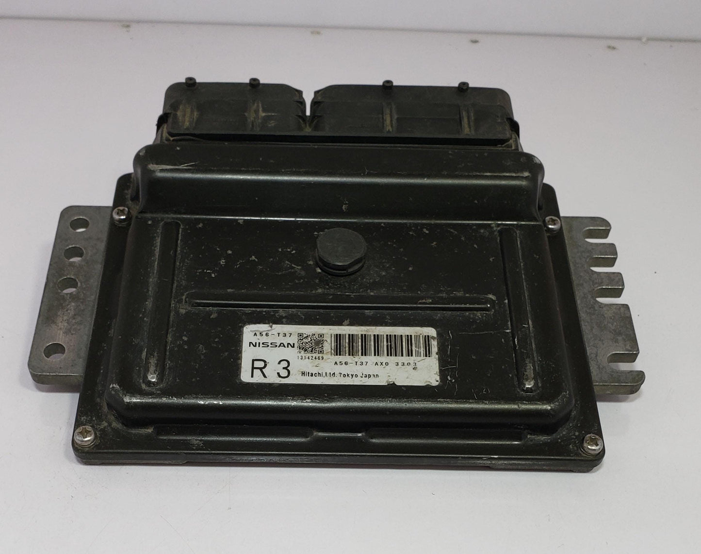 Nissan Wingroad UA-WFY11 ECU ECM Engine Control Module A56-T37AX03303 Used
