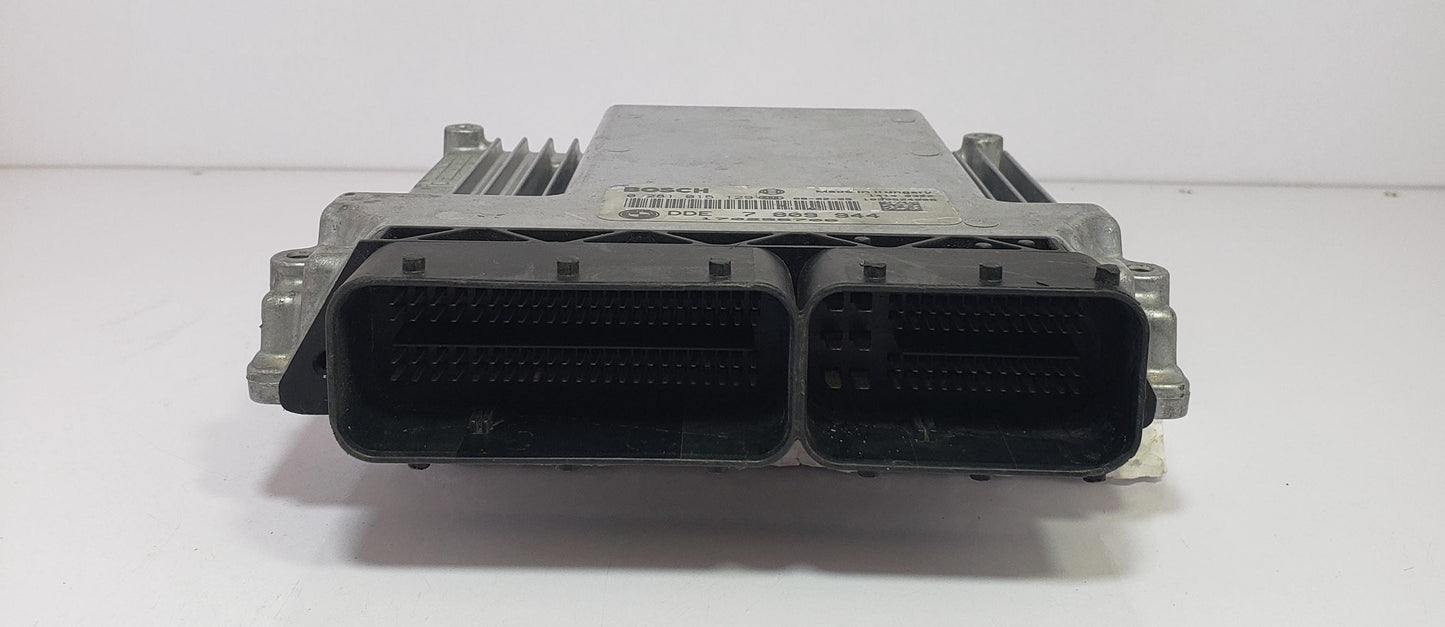 BMW Engine Control Unit ECM Bosch DDE 0281015129 7809944