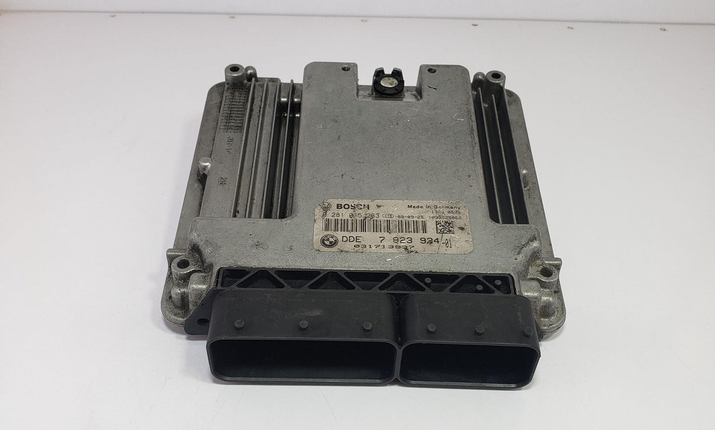 Mini Cooper 1.6D Diesel ECU Bosch Plug & Play 0281015233 DDE 7 823 934