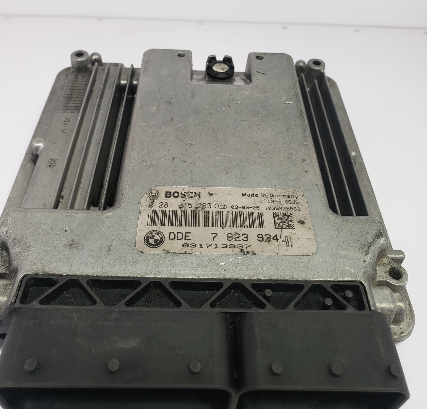 Mini Cooper 1.6D Diesel ECU Bosch Plug & Play 0281015233 DDE 7 823 934