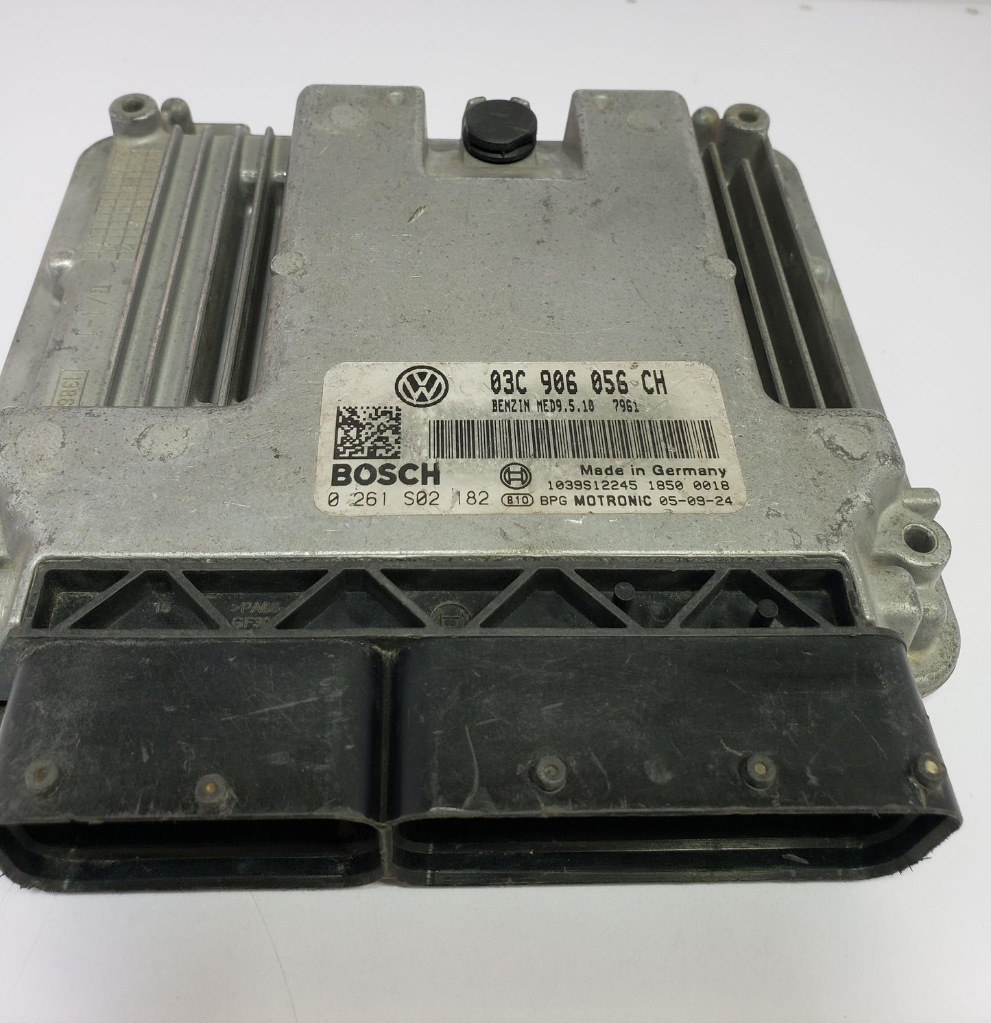 VW Touran 1.6 FSI Engine ECU Bosch 0261S02182 03C906056CH MED9.5.10