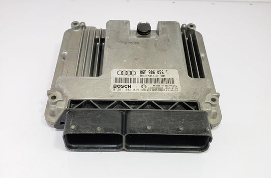 Audi A3 S3 8P Engine Control Unit ECU 06F906056T 0261S02019 Bosch
