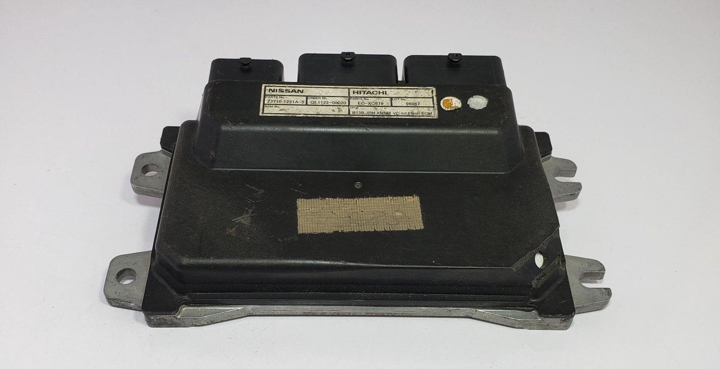 Nissan Engine Control Unit ECU 237101221A-5 EC-XC819 5600941622