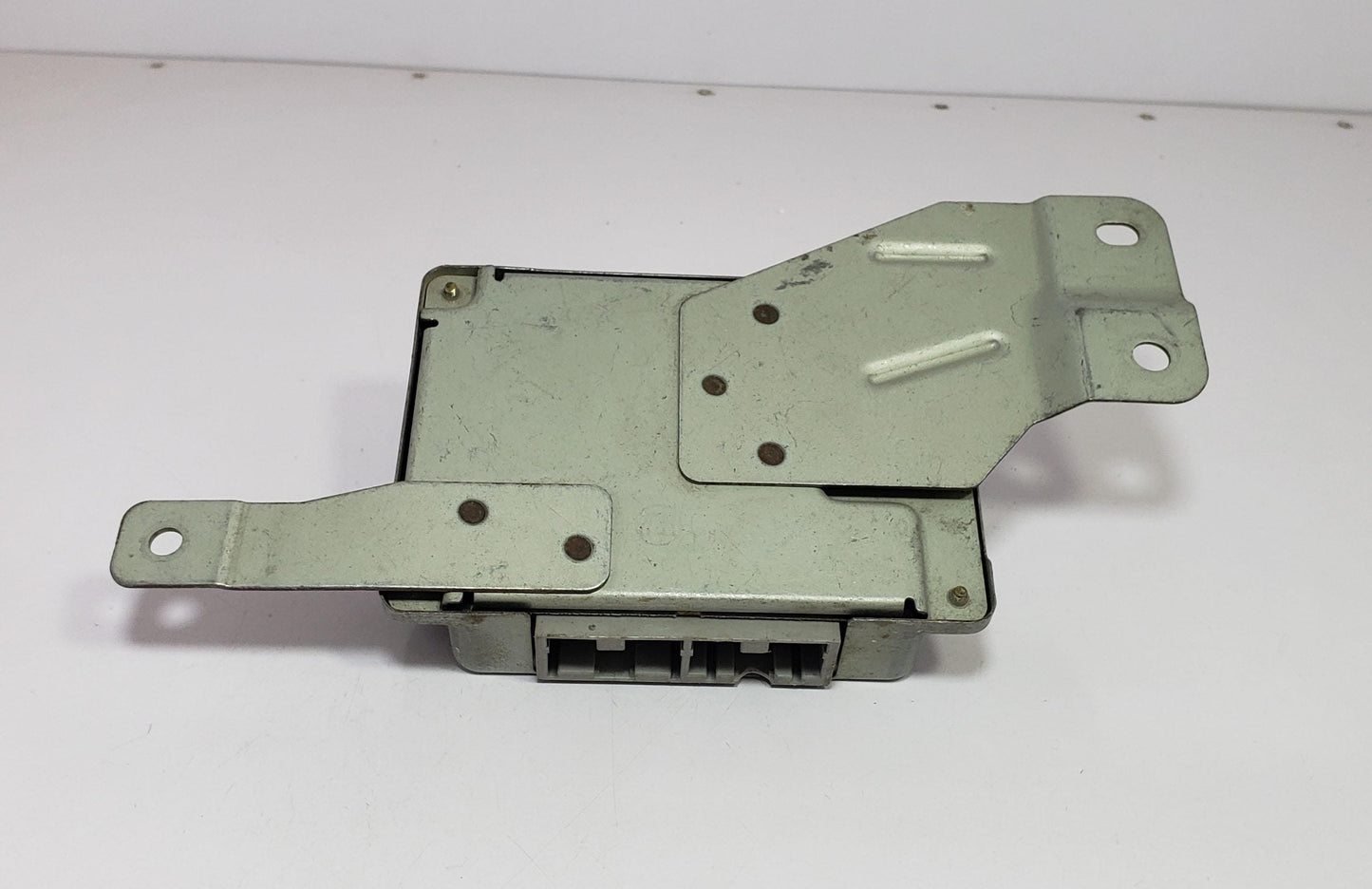 Genuine Mazda Bongo Transmission Gear Control Unit 31036UM317