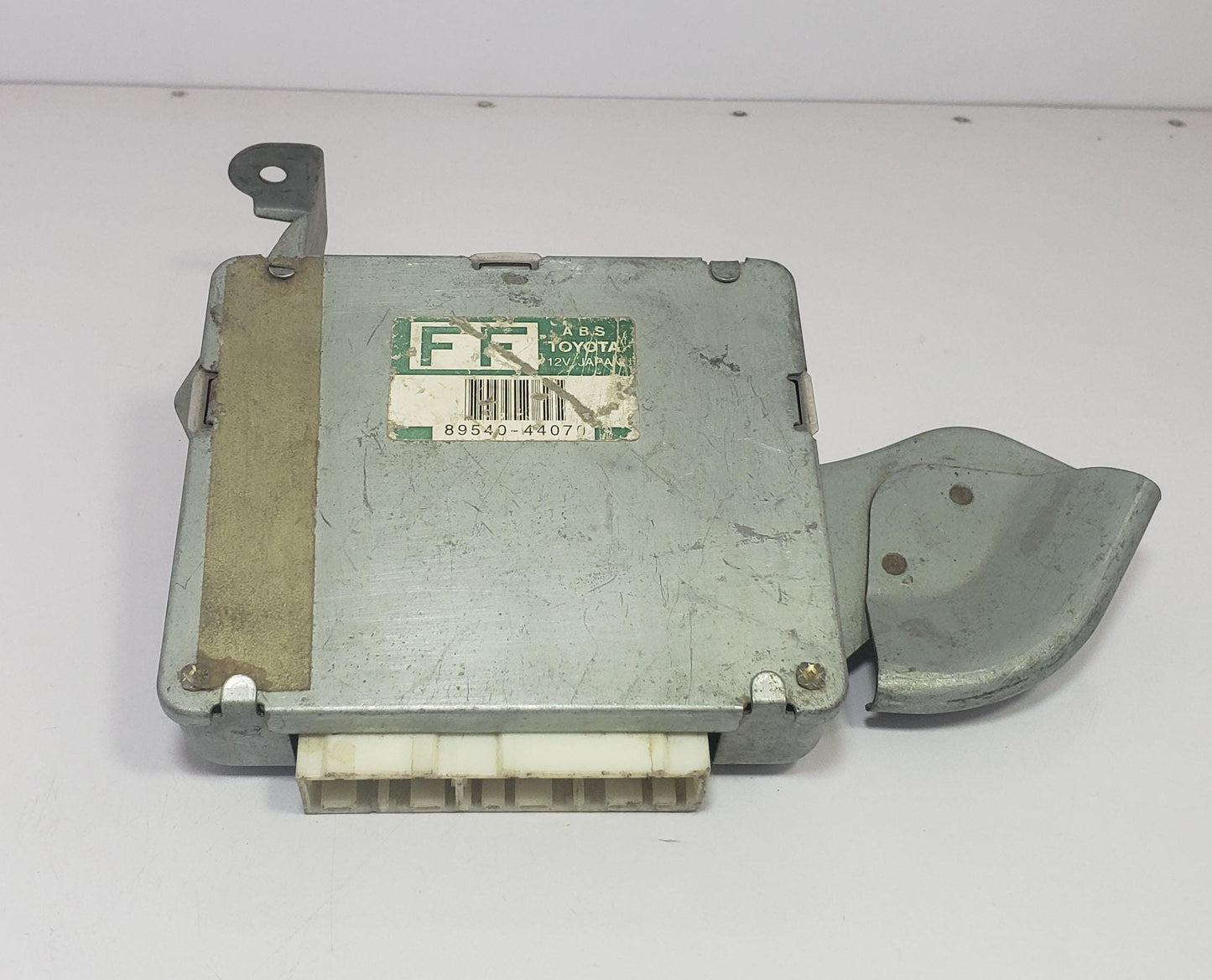 Toyota Nadia GF-SXN10 ABS Control Module ECU 89540-44070
