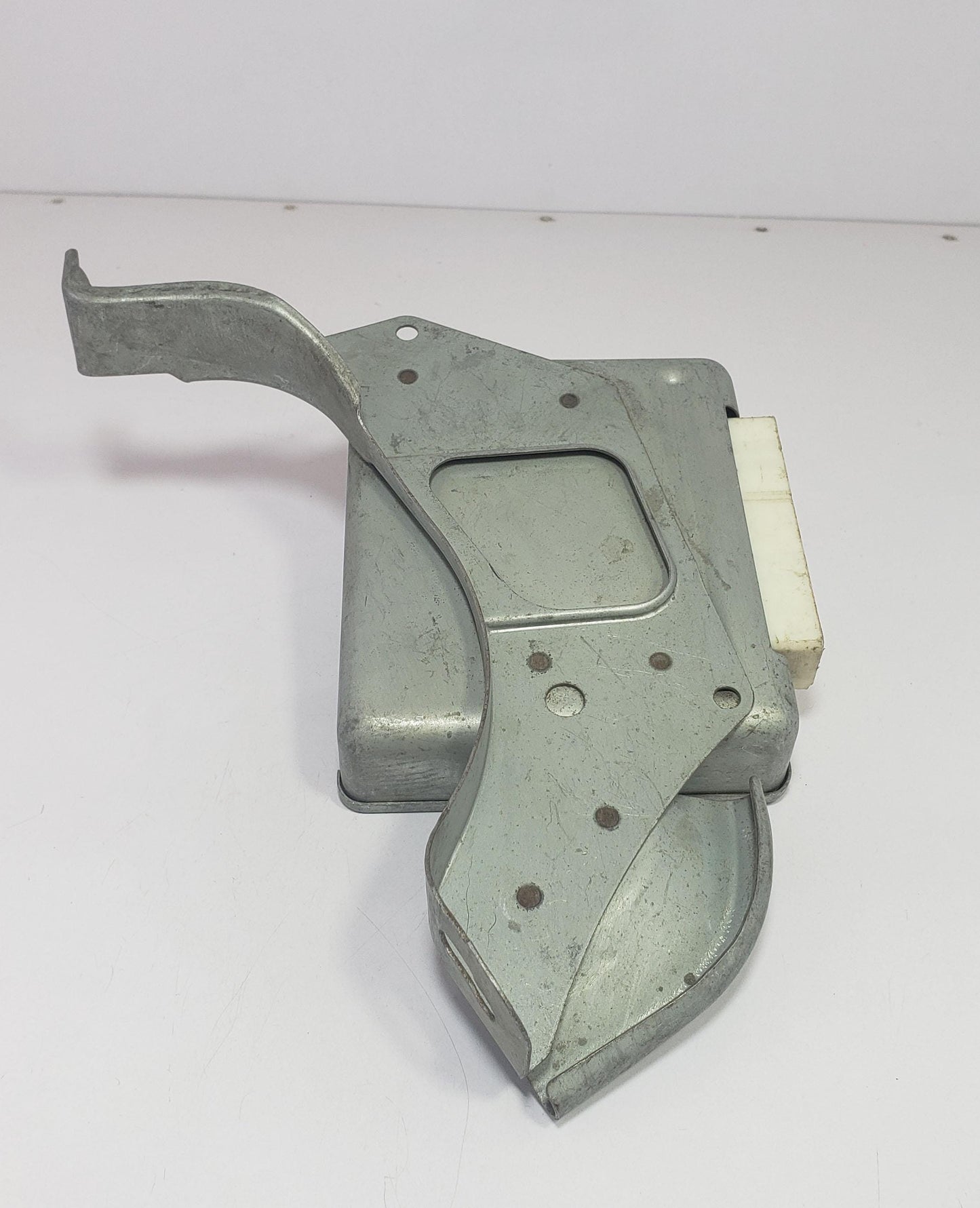 Toyota Nadia GF-SXN10 ABS Control Module ECU 89540-44070