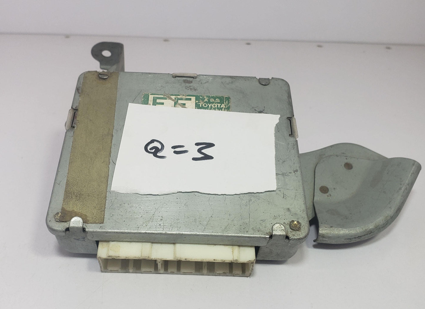 Toyota Nadia GF-SXN10 ABS Control Module ECU 89540-44070