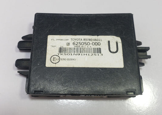Genuine Toyota Camry Transponder Key ECU 89780-06011
