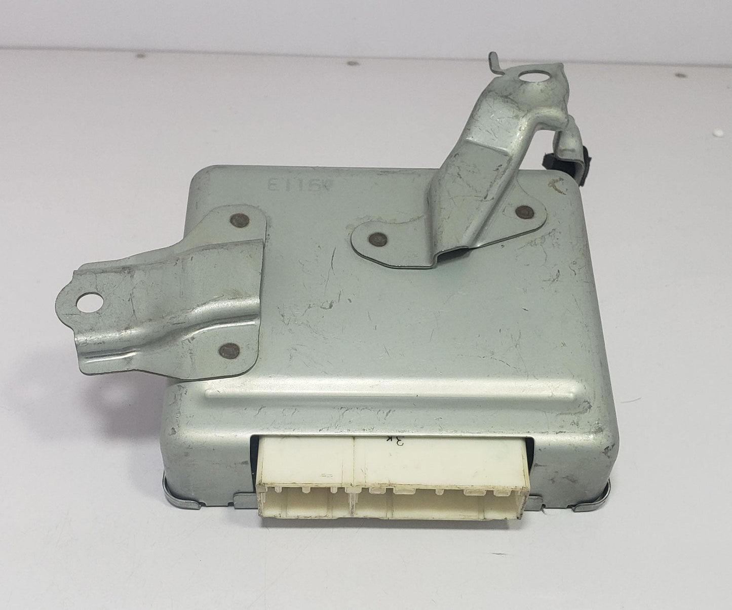 OEM Toyota Alphard TA-MNH15W Suspension Control Unit 89243-58010